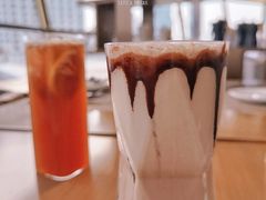 -杏荟旋转餐厅(广州爱群店)