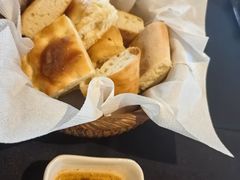 -Efes Turkish & Mediterranean Cuisine 艾菲斯餐厅(陆家嘴店)