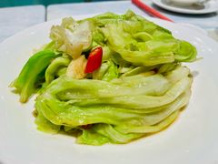 油渣渣莲花白-孔雀云贵川·融合菜(长宁来福士店)