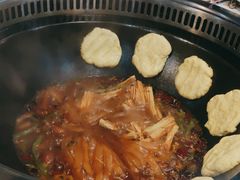 -哈尔滨烧烤·山河村铁锅炖(交大店)