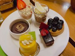 -两咖啡自助餐厅(静安香格里拉酒店)