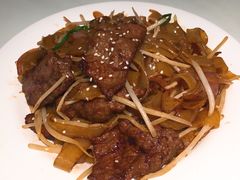招牌干炒牛河-新大咀港式茶餐厅(宝山万达店)