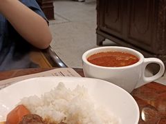 红烩牛肉饭送罗宋汤-东海咖啡馆