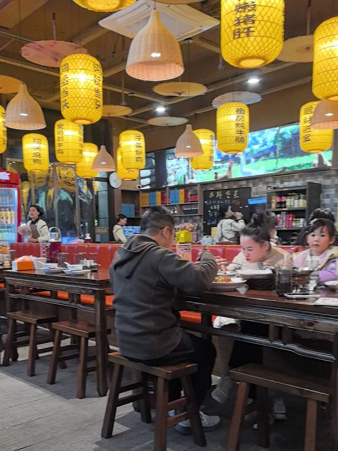 家门口的土菜馆,整体干净卫生 菜系色香味