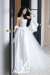 -Renee芮亦婚纱(原丽莎)