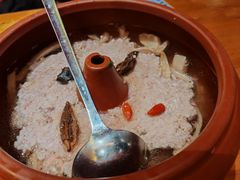 云南汽锅菌子蒸肉饼-老滇山寨•云南特色菜•地方菜•民族风情歌舞表演(金碧店)