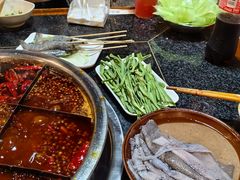-邓莽子老火锅(中兴路总店)