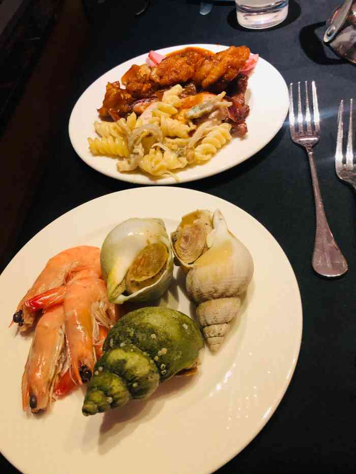 王宝和大酒店大堂吧(九江路店)-"王宝和的小龙虾自助餐,还要提前一个