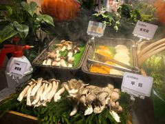 -川骄海鲜自助(王府井奥莱UP TOWN店原世界之花店)
