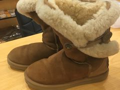 -爱革·奢品·鞋包·衣物·家居(金桥国际商业广场店)
