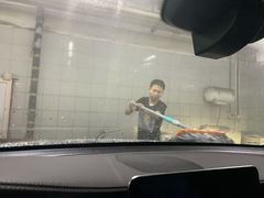 -奔驰北京极光星徽(四元桥店)