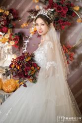 点击看大图 -艾米丽婚纱礼服