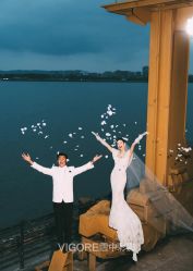 -雪中彩影婚纱摄影·微光艺术中心