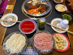 -沸炉重庆老火锅(军事博物馆店)