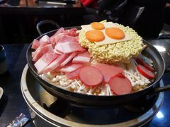 泡菜五花肉锅-炙韩料理·部队锅专门店