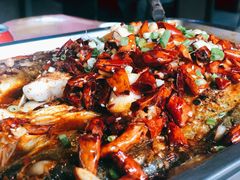 清江鱼-鸣记脆皮烤鱼·海鲜烤鱼(三八广场店)