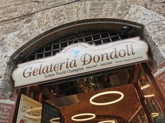 -Gelateria Dondoli