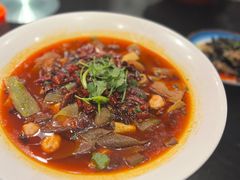 -川流不息·地道川菜·小龙虾(新松江路店)