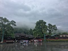 -峨眉山报国寺
