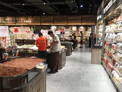-胖东来生活广场(健康路店)