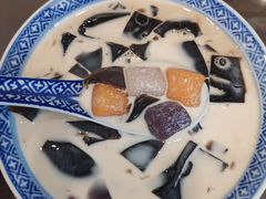 -黄氏许牛奶甜品专家(水晶街店)