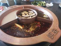 菌王奇香锅-滇釜火锅·能喝汤的火锅(车公庄店)