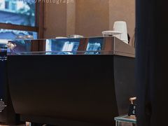 餐具摆设-天井·丑面包搭咖啡