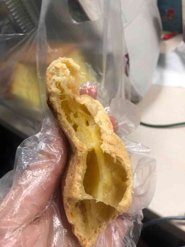 南湾村·pastry宫廷糕点-"23块钱有泡芙有菠萝糕,份量不少,充一百.