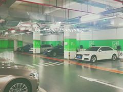 场地-龙湖虹桥天街-停车场