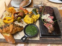 -Mark&Mars Restaurant