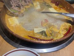 -洱火云南酸菜牛肉火锅(石景山当代商城店)