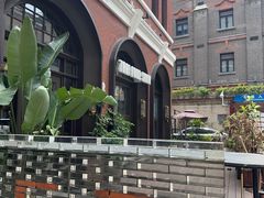 -潮一不贰·西式简餐·法式甜品(外滩店)