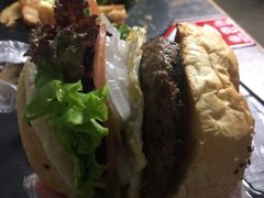 -HIGH FIVE哈福手工汉堡(桂林路店)