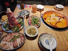 -洱火云南酸菜牛肉火锅(石景山当代商城店)