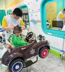 -爆米花儿童美发乐园