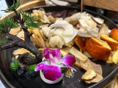 -一朵菌·野生菌探索家火锅(南亚店)