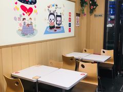 用餐区-华莱士·炸鸡汉堡(绍兴世茂店)