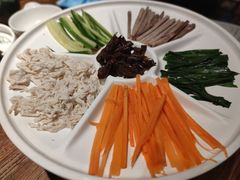 鸡丝凉米线-云海肴云南菜(美罗城店)