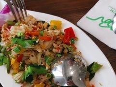 -Chom Cafe and Restaurant