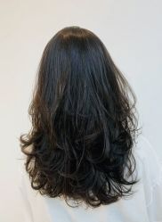 -虫二·专注健康烫染沙龙