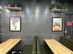 -愉肴麻辣香锅(中山路店)