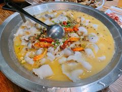 酸菜鱼-叶派龙虾•招牌香辣蟹·海鲜(中海国际店)