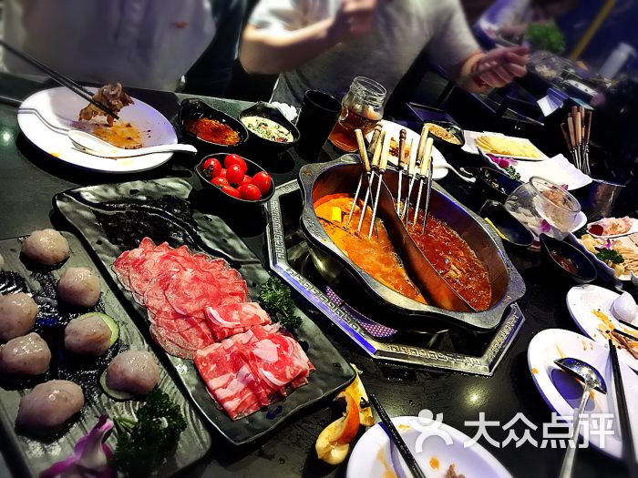 上上谦串串香火锅(新梅联合广场店)图片 - 第1张