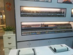 -美斯洛美甲美睫连锁店