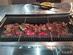 五花肉-马路牙子烧烤音乐酒馆(望京店)