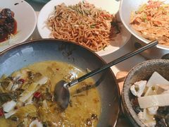 -荷塘秋月·本帮江浙菜(国权路店)