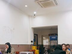 大堂-蓝精灵饺子店