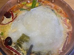 -洱火云南酸菜牛肉火锅(石景山当代商城店)