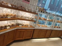 面包甜点陈列柜-老大昌(淮海中路店)