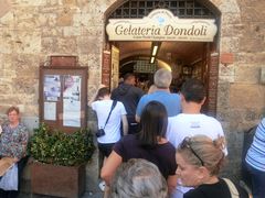 -Gelateria Dondoli